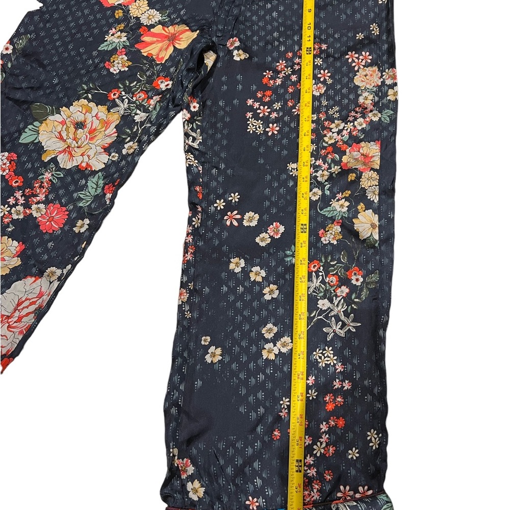 Johnny Was Ludios Silk PJ Set New With Tags, Size M. Retails for $288 - Picture 14 of 16